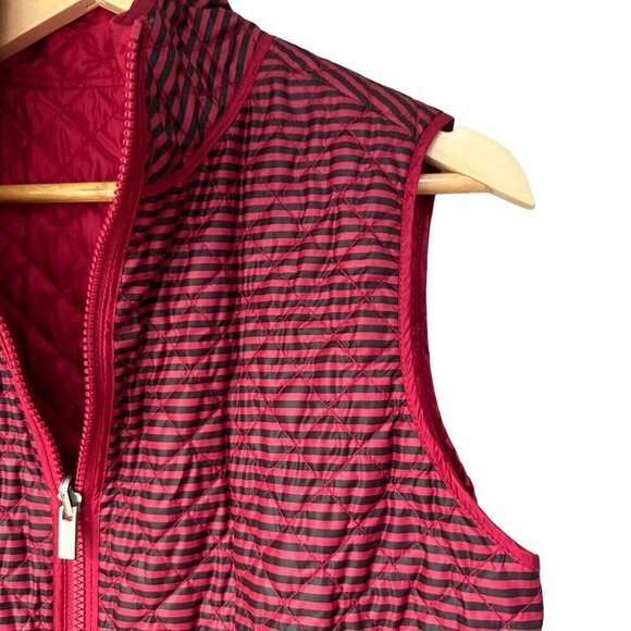 Chico’s ZEnergy Red Lightweight Reversible Puffer Vest, Small - Picture 13 of 14
